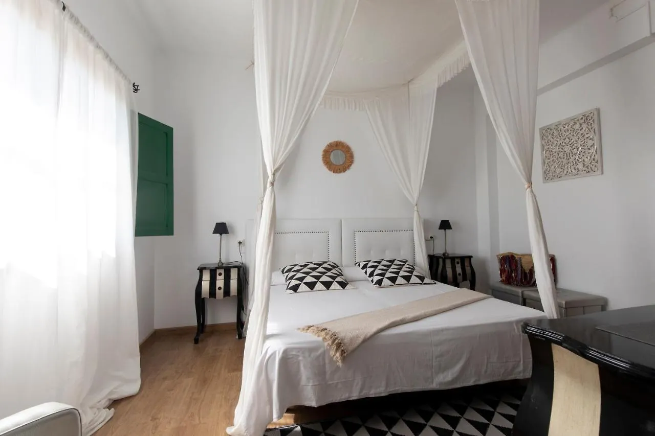 Buenavista & Suites Santa Eulària des Riu Bed and Breakfast