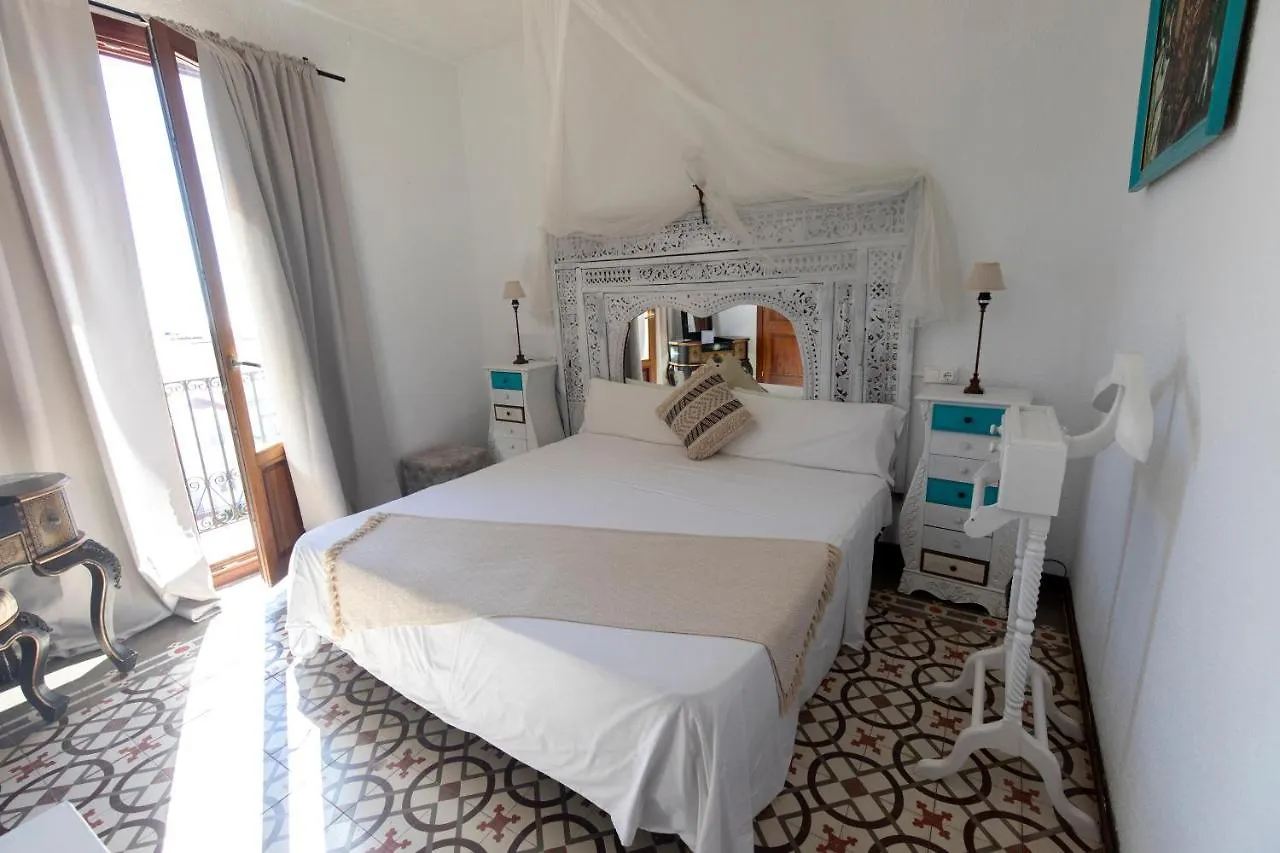 Buenavista & Suites Santa Eulària des Riu Bed and Breakfast