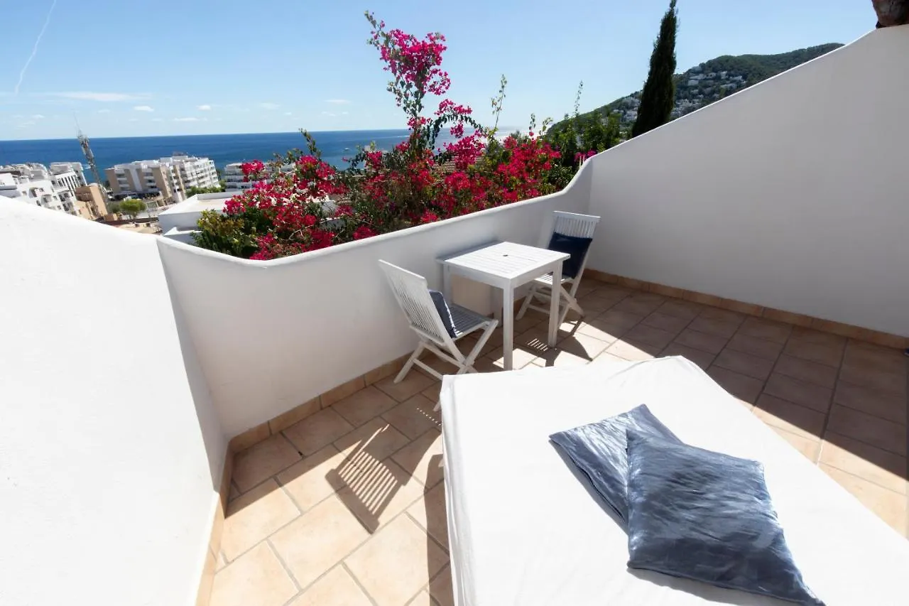 Buenavista & Suites Santa Eularia des Riu Bed & Breakfast