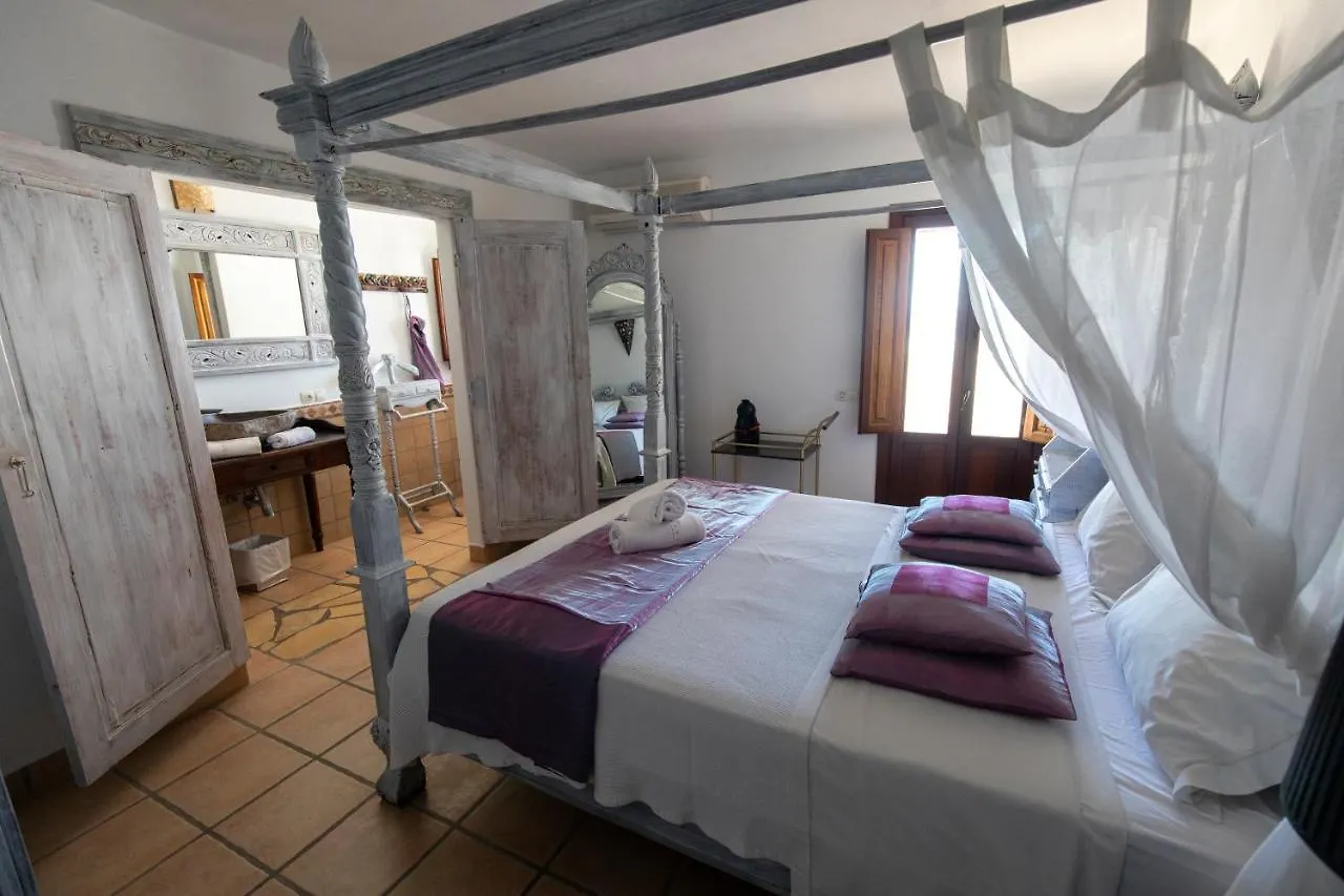 Buenavista & Suites Santa Eularia des Riu 2*,  Spain